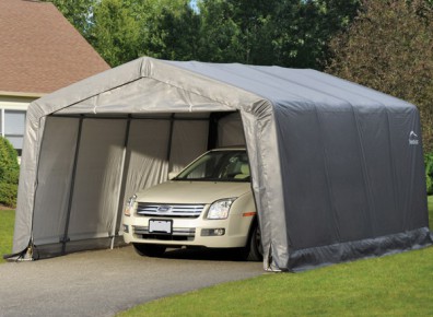 Avec un carport toile, offrez-vous un garage temporaire pour la voiture !
