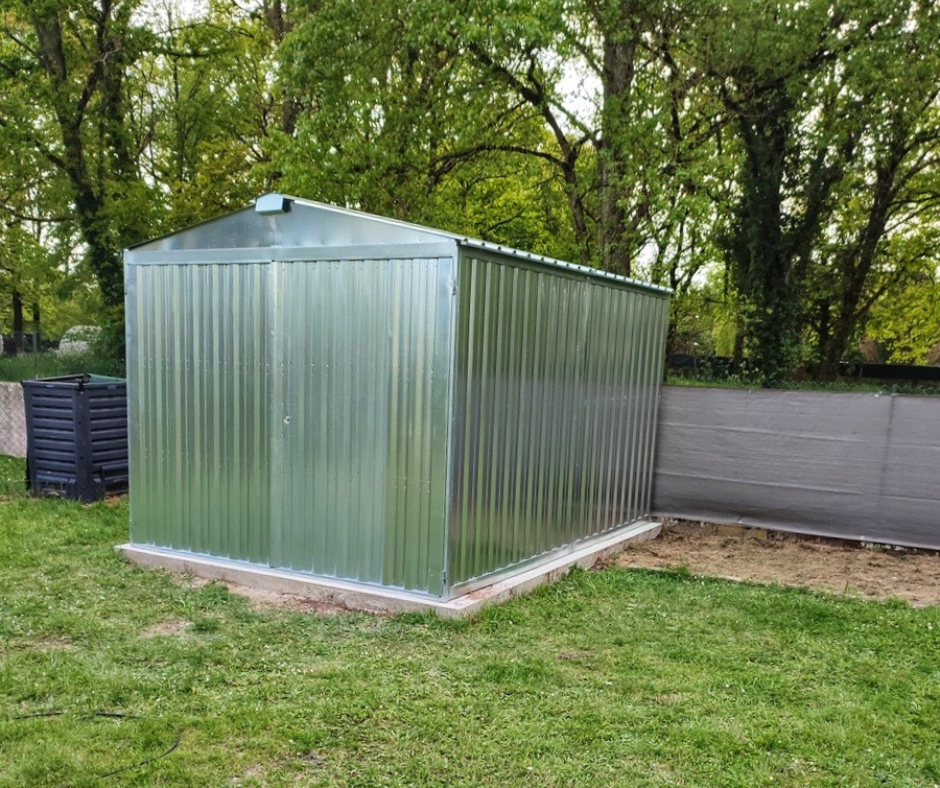 abri de jardin métallique en acier galvanisé