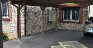 quel revêtement de sol pour un carport voiture ?