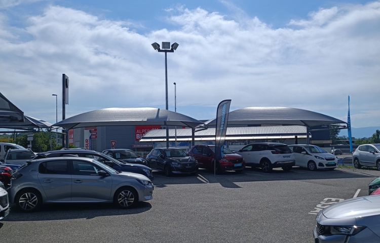 carports en métal et en toile pour un concessionnaire pro