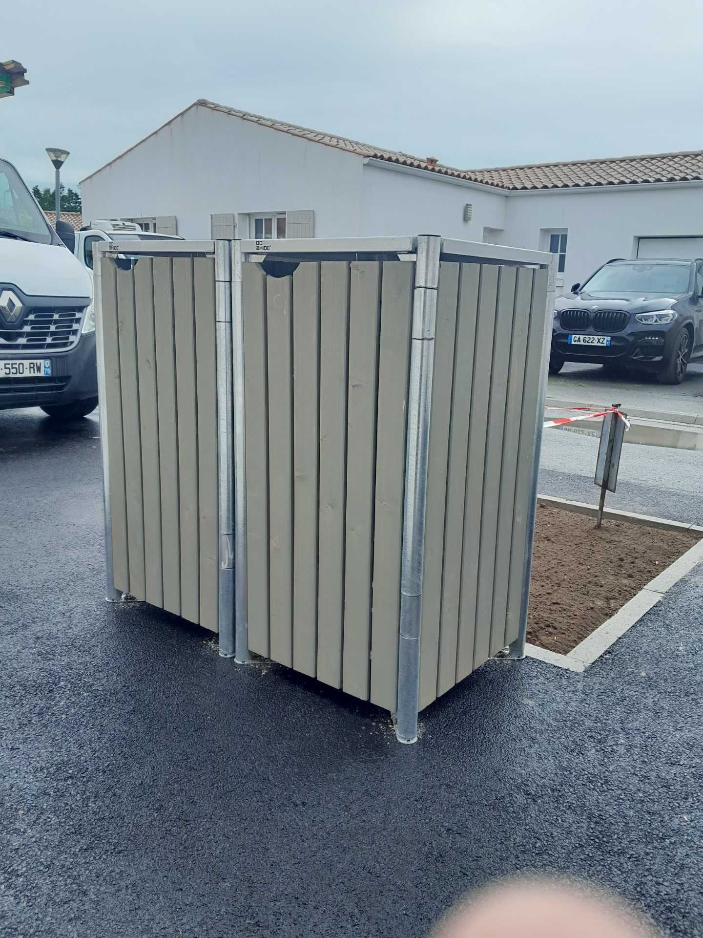 cache poubelles bois et acier