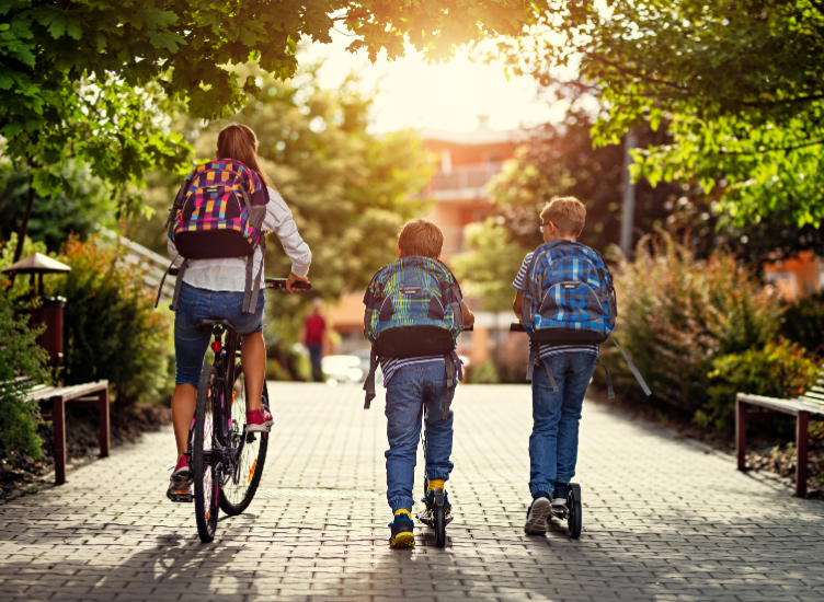 vélos, trottinettes et enfants !