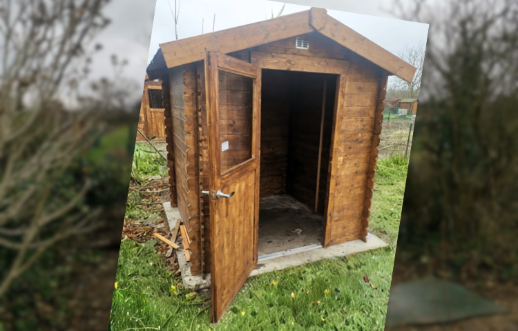 cabanon de rangement pour un jardin ouvrier